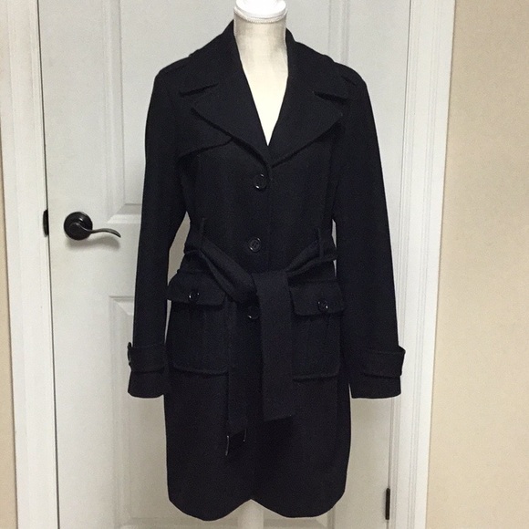 Kenneth Cole Reaction Jackets & Blazers - Kenneth Cole Black Belted Trench Coat